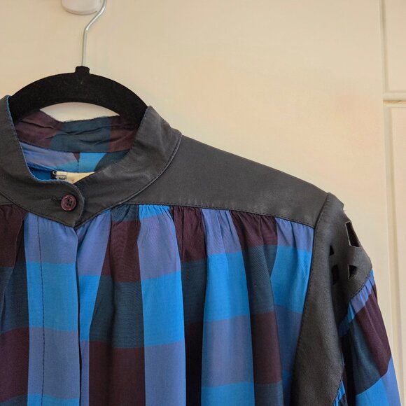 Vintage Blouse Leather colar and Wrist TOTALY 80'' . - Picture 2 of 13